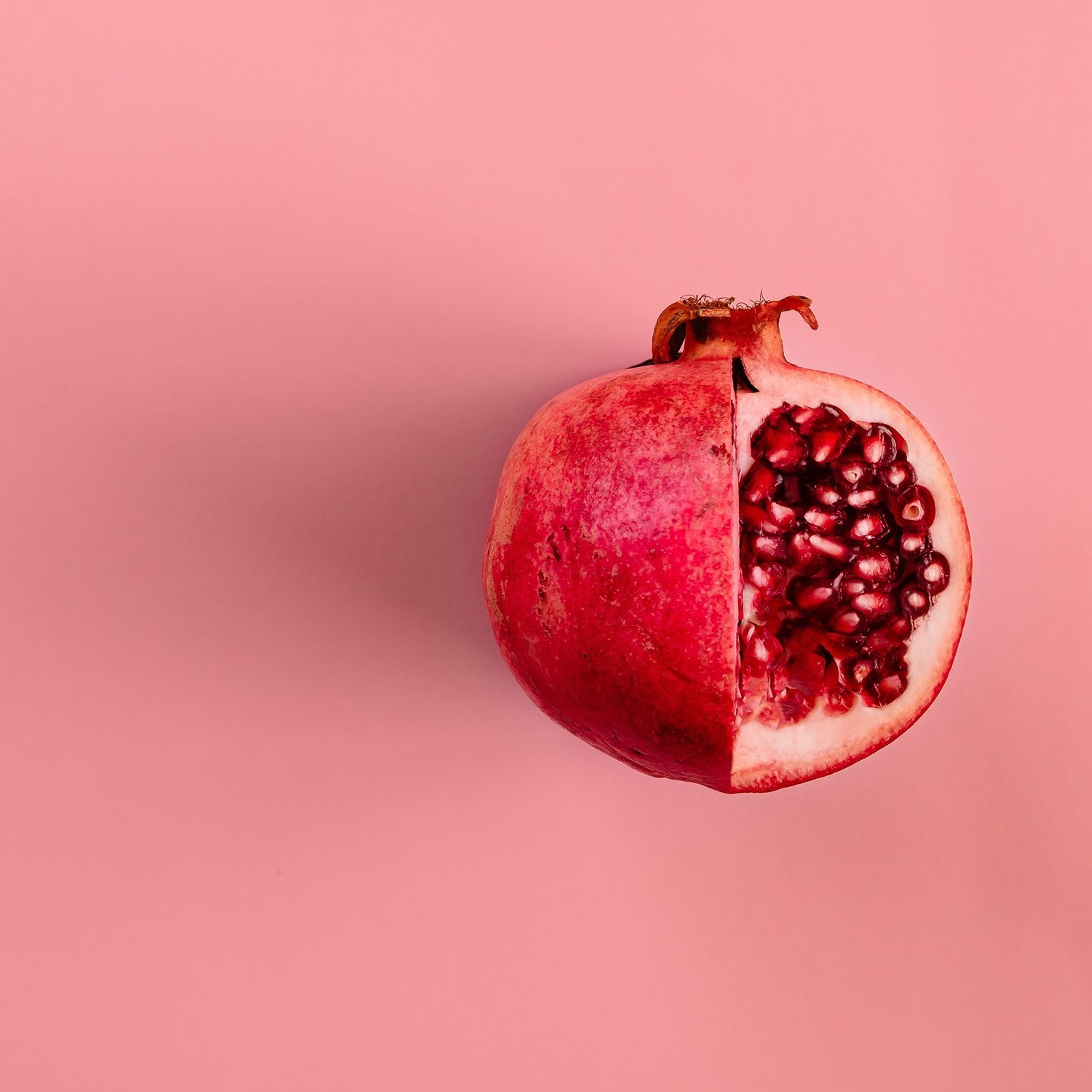 Spotlight on our ingredients - Pomegranate Oil | The Clean Beauty Club